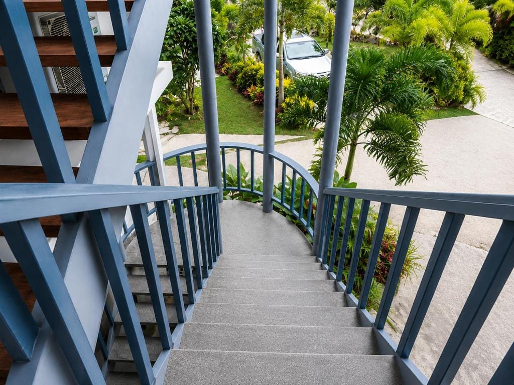 MG Chateau Resort scenic walkway