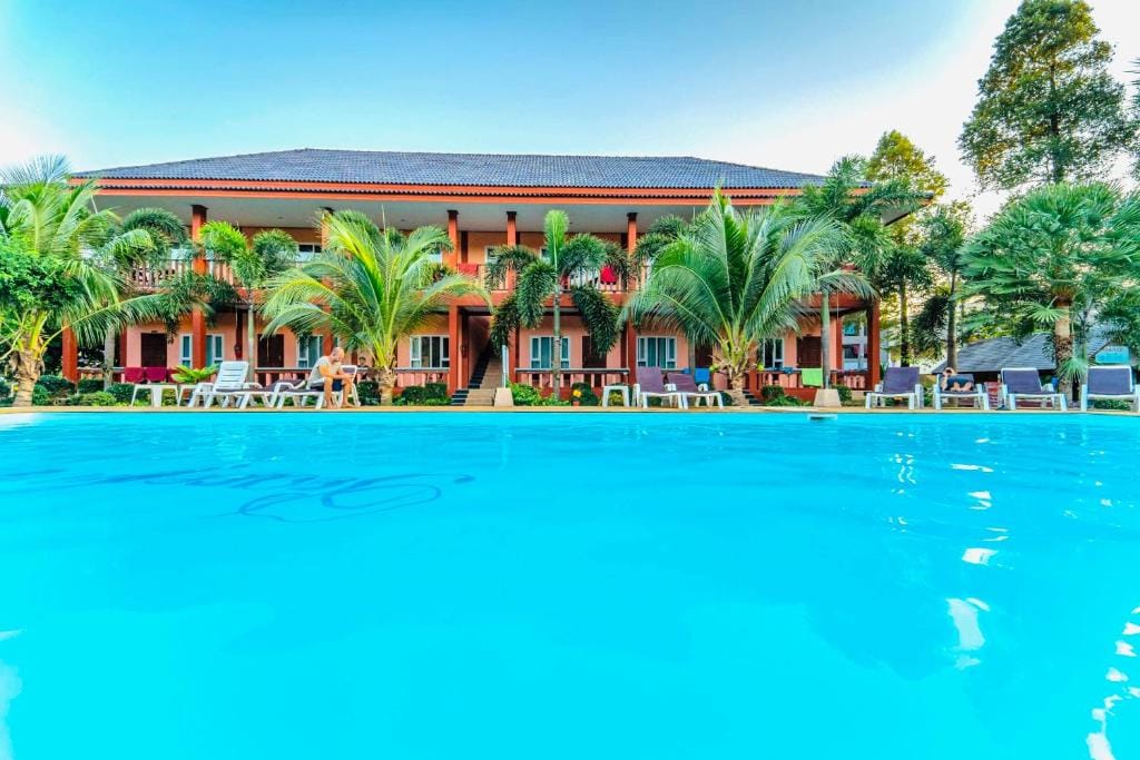 Peaceful Resort Koh Lanta - main pool and two-story resort building